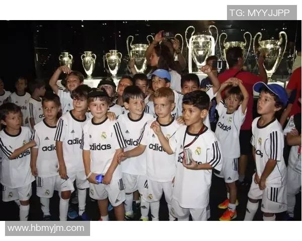 足球巨星归乡参军展现爱国情怀与责任担当的感人故事 足球巨星归乡参军展现爱国情怀与责任担当的感人故事